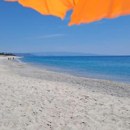 L'Isola Dei Vacanzieri Sant'Andrea Apostolo dello Ionio Eksteriør billede